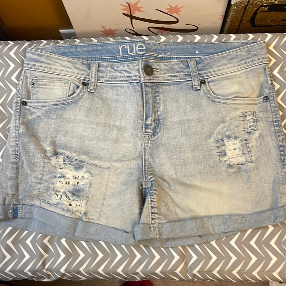 Rue 21 Lace Underlay Distressed Shorts 11/12